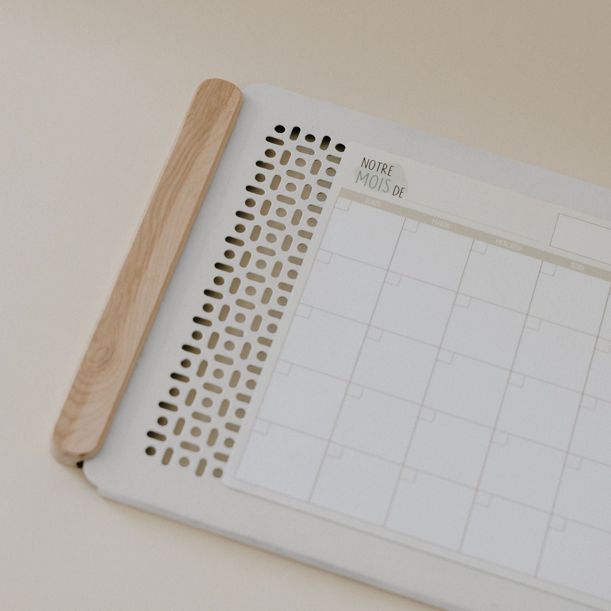 Laurel magnetic board