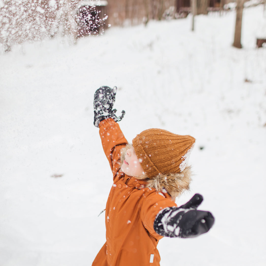 La nature comme terrain de jeu : bienfaits et astuces pour des enfants épanouis