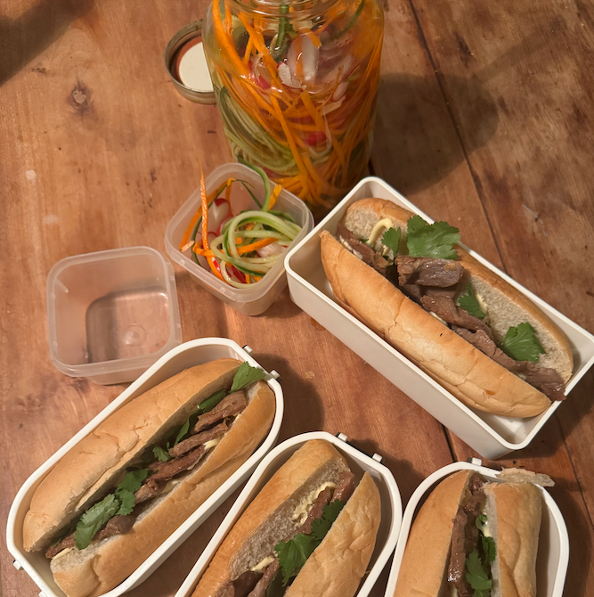 Sandwich banh mi au boeuf pour la boîte à lunch