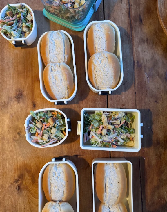 Petit pain à la salade de poulet pour la boîte à lunch