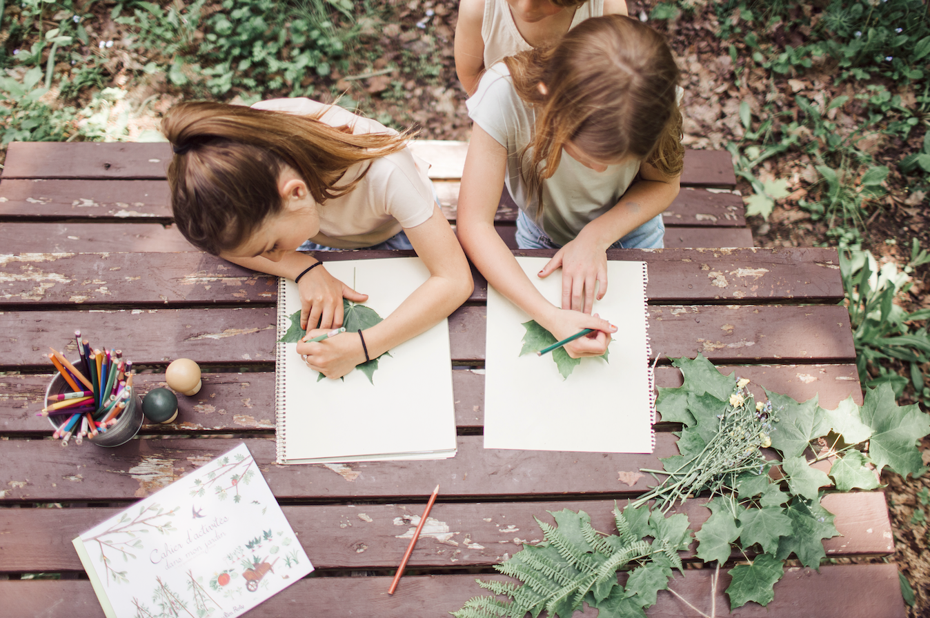 La chasse aux feuilles: l'activité printanière qui respire