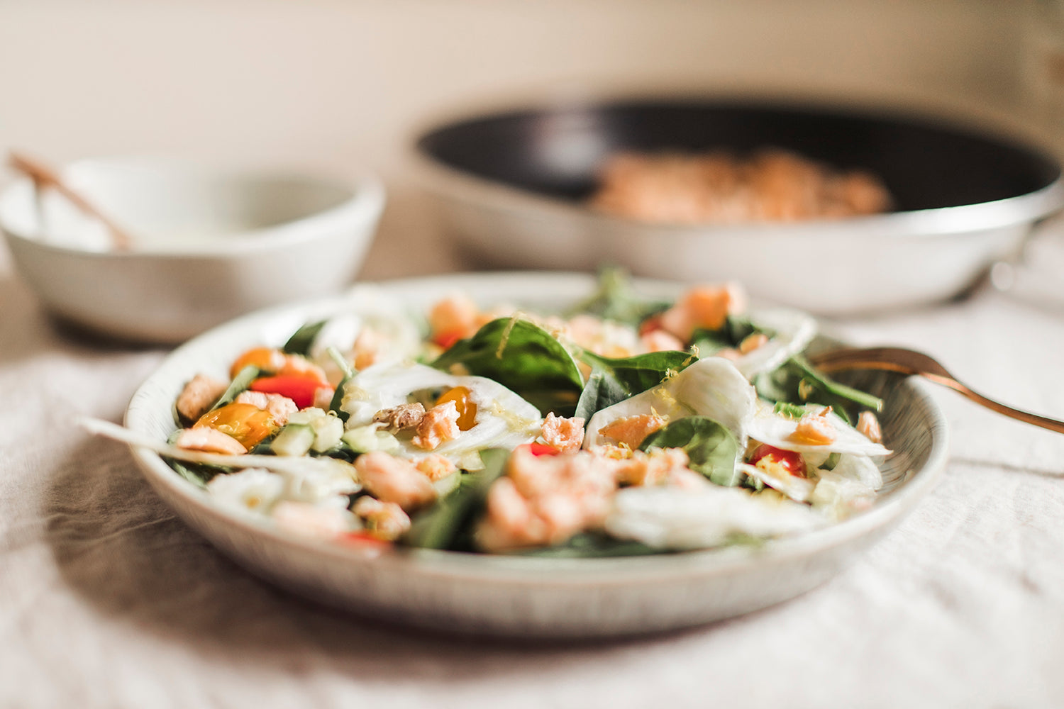 Salade citronnée de saumon et légumes croquants