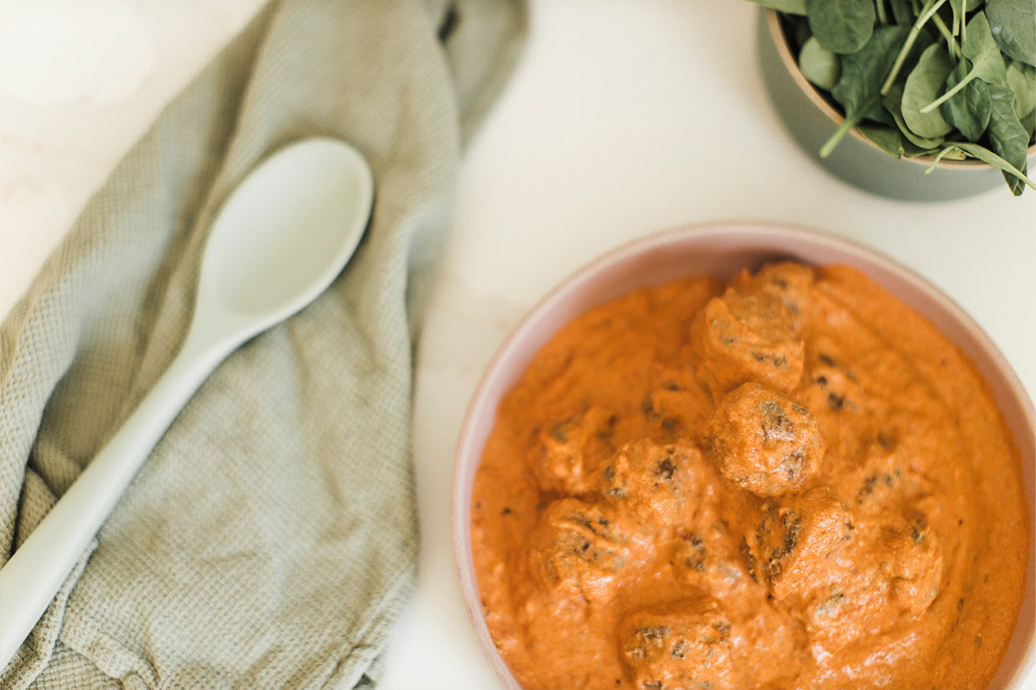 Boulettes en sauce rosée