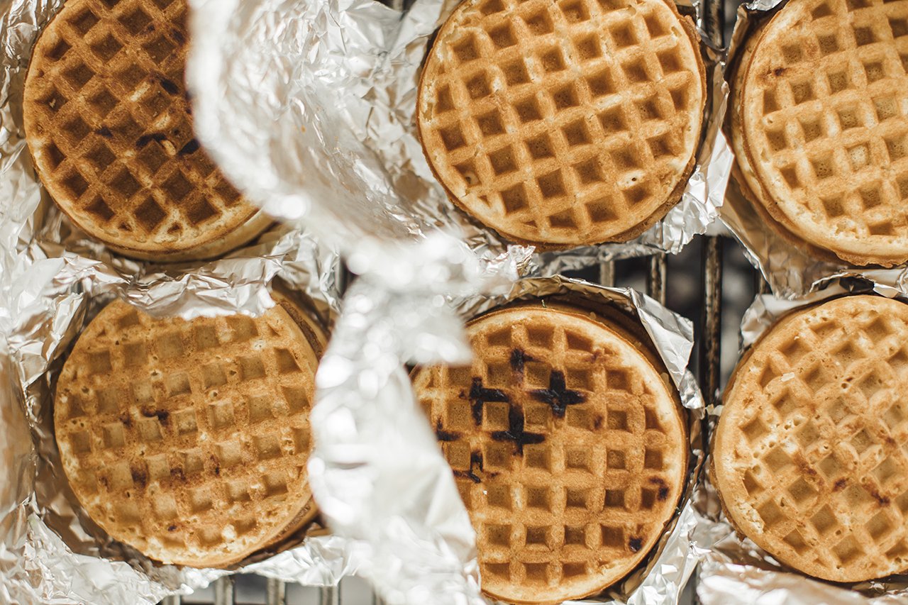 Grilled cheese avec des gaufres