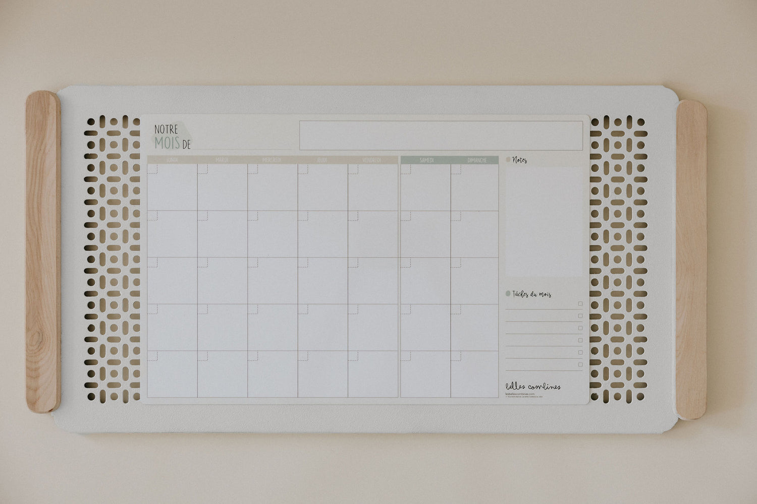Laurel magnetic board